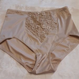 Body form spandex briefs